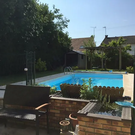 Beautiful House With Pool Near Disneyland Paris Holiday home