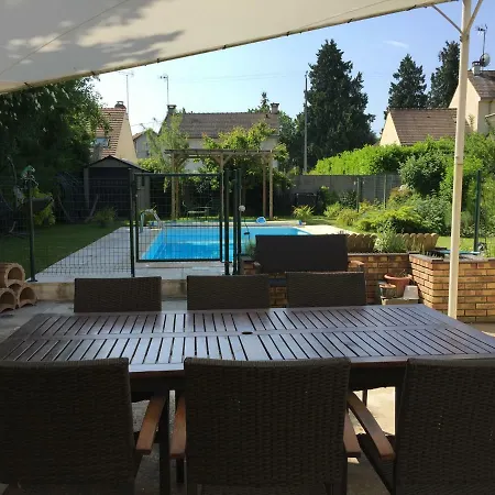 Beautiful House With Pool Near Disneyland Paris Holiday home Montry