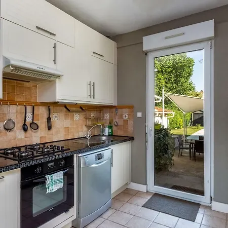 Beautiful House With Pool Near Disneyland Paris Holiday home